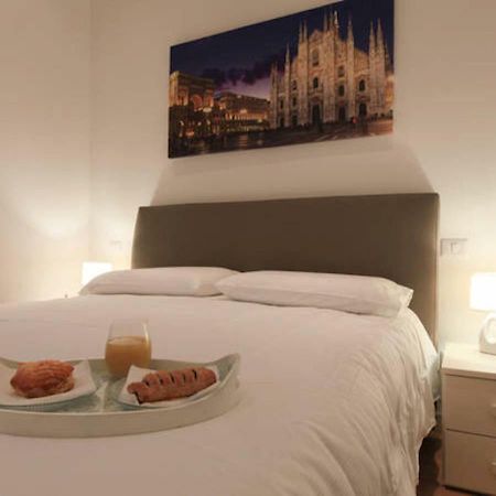 Cenisio Apartment Milan Bagian luar foto