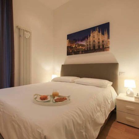 Cenisio Apartment Milan Bagian luar foto