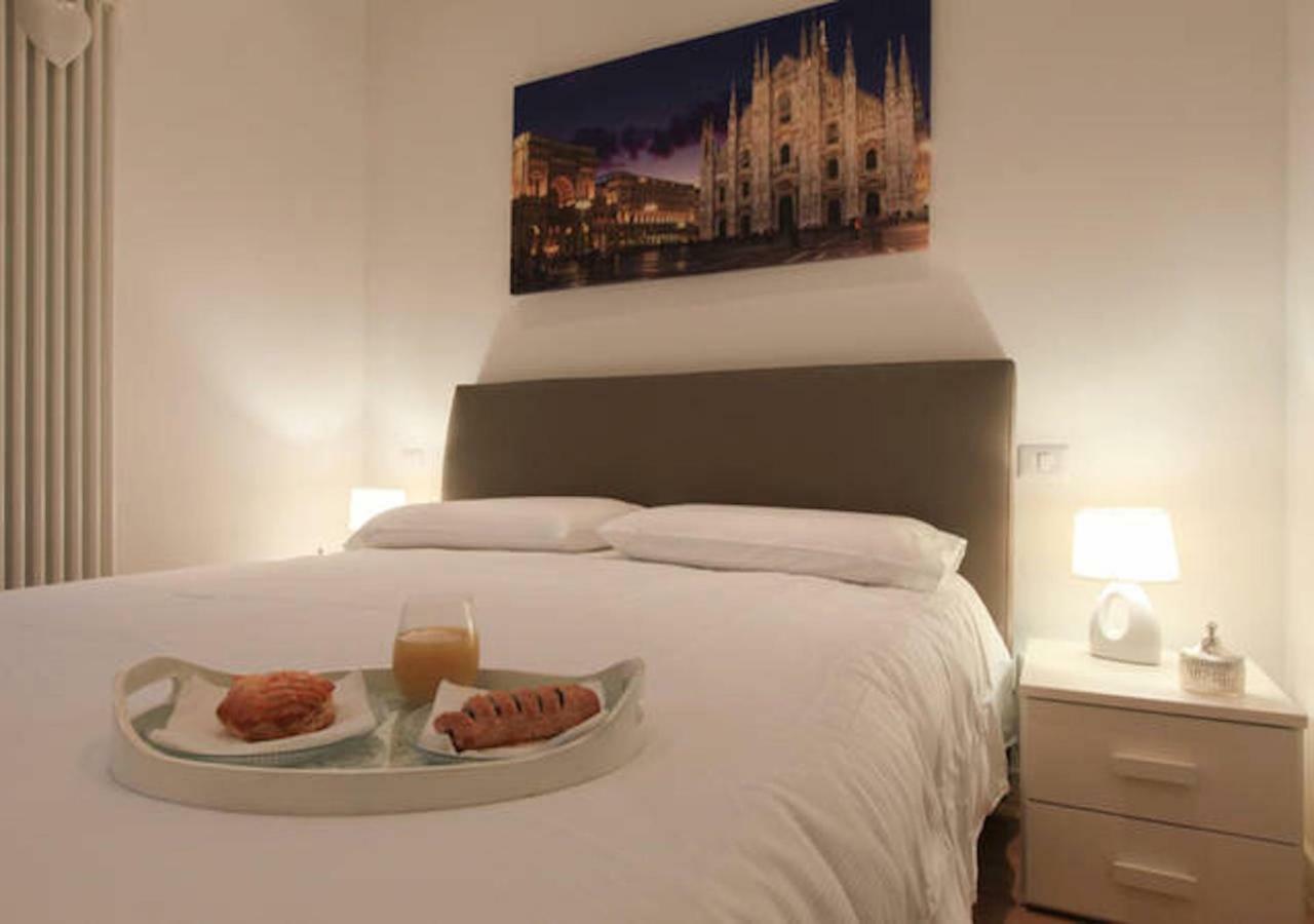 Cenisio Apartment Milan Bagian luar foto