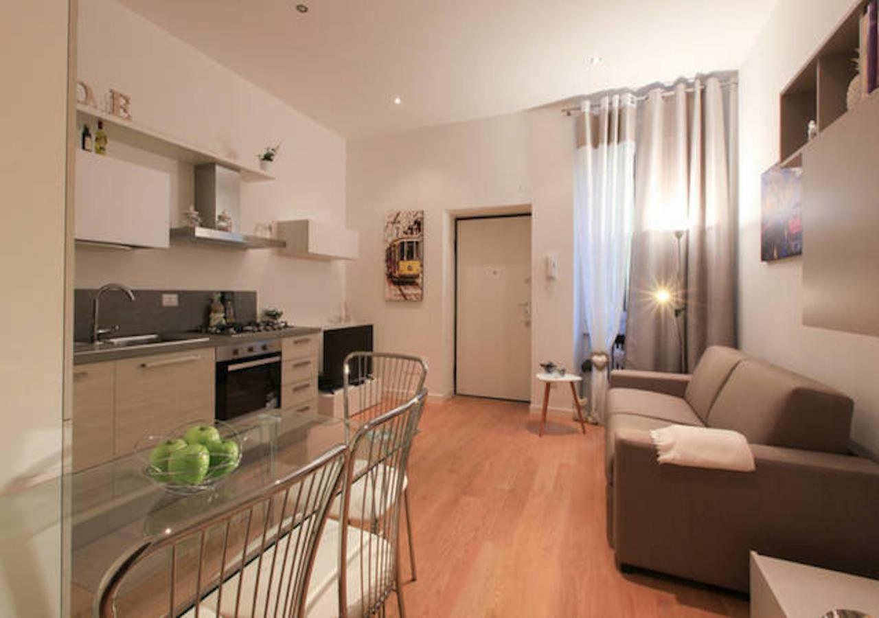 Cenisio Apartment Milan Bagian luar foto