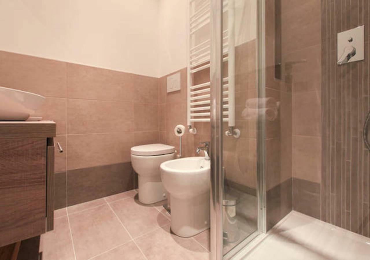 Cenisio Apartment Milan Bagian luar foto