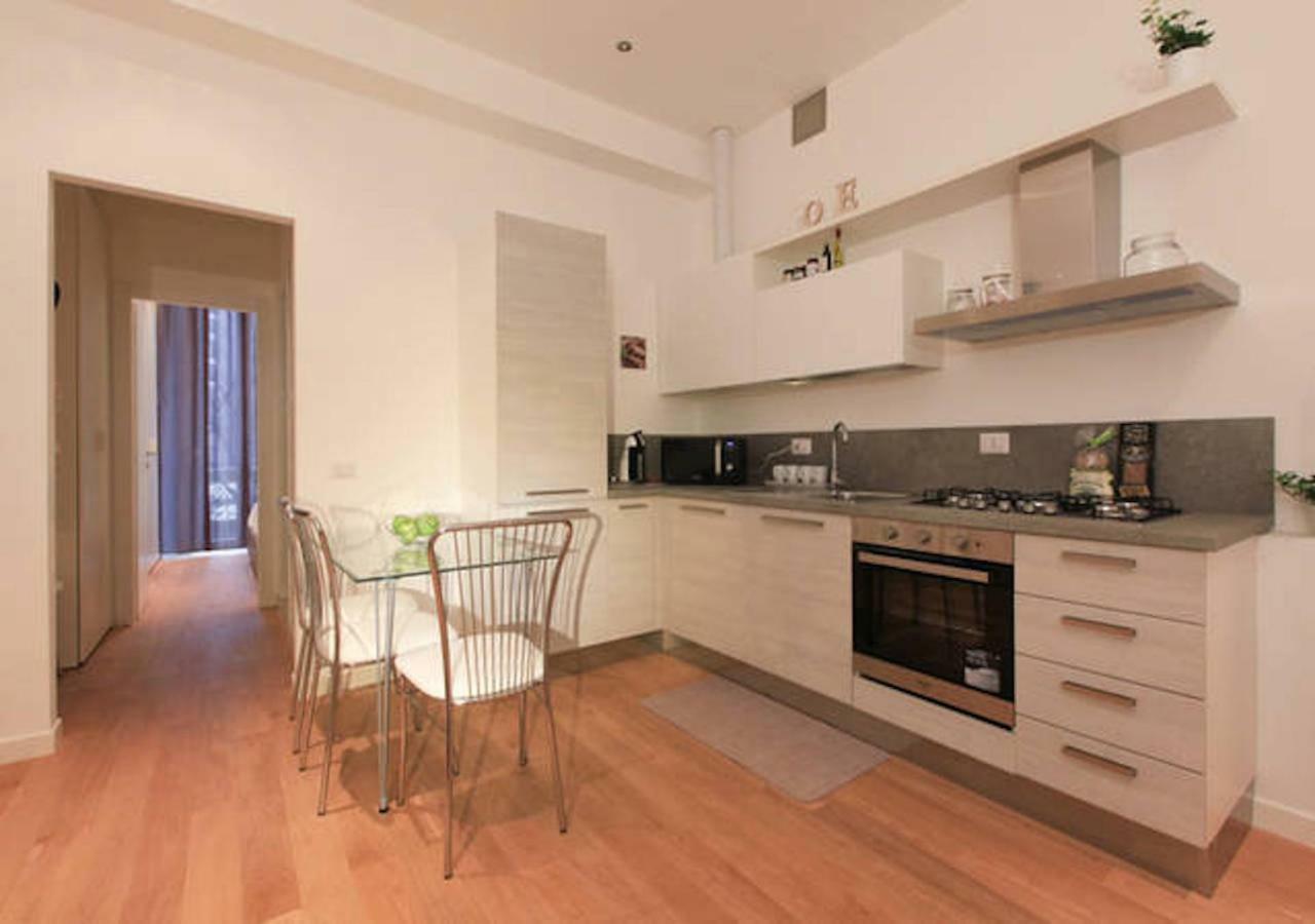 Cenisio Apartment Milan Bagian luar foto